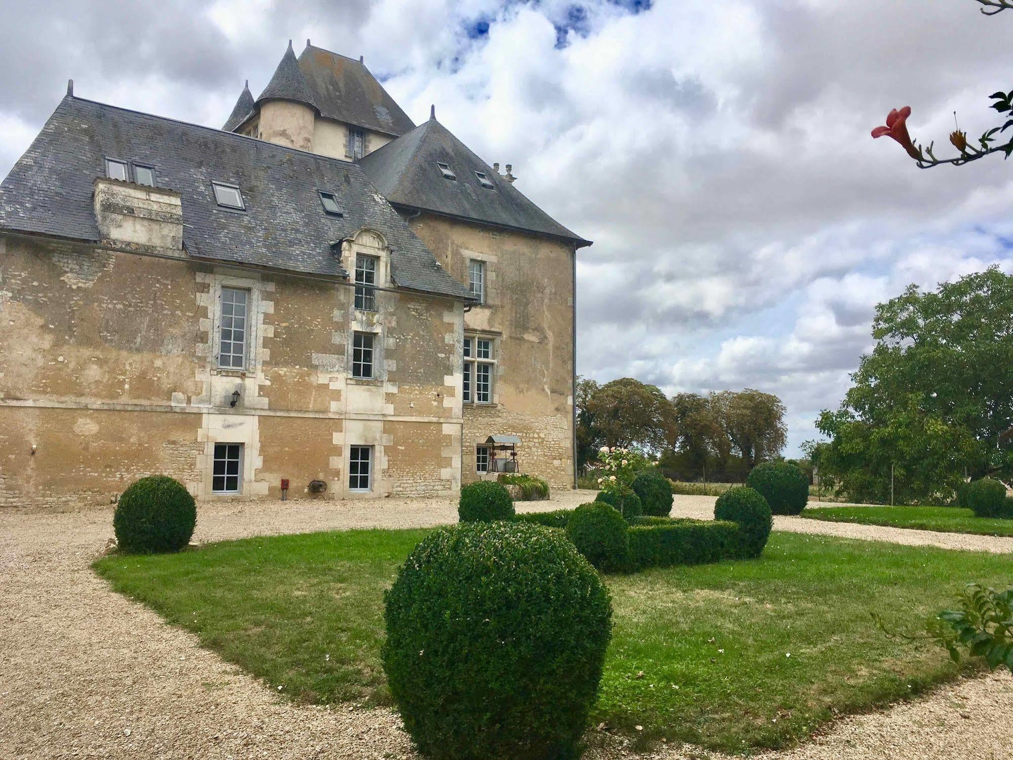 Chateau D'Avanton Luaran gambar
