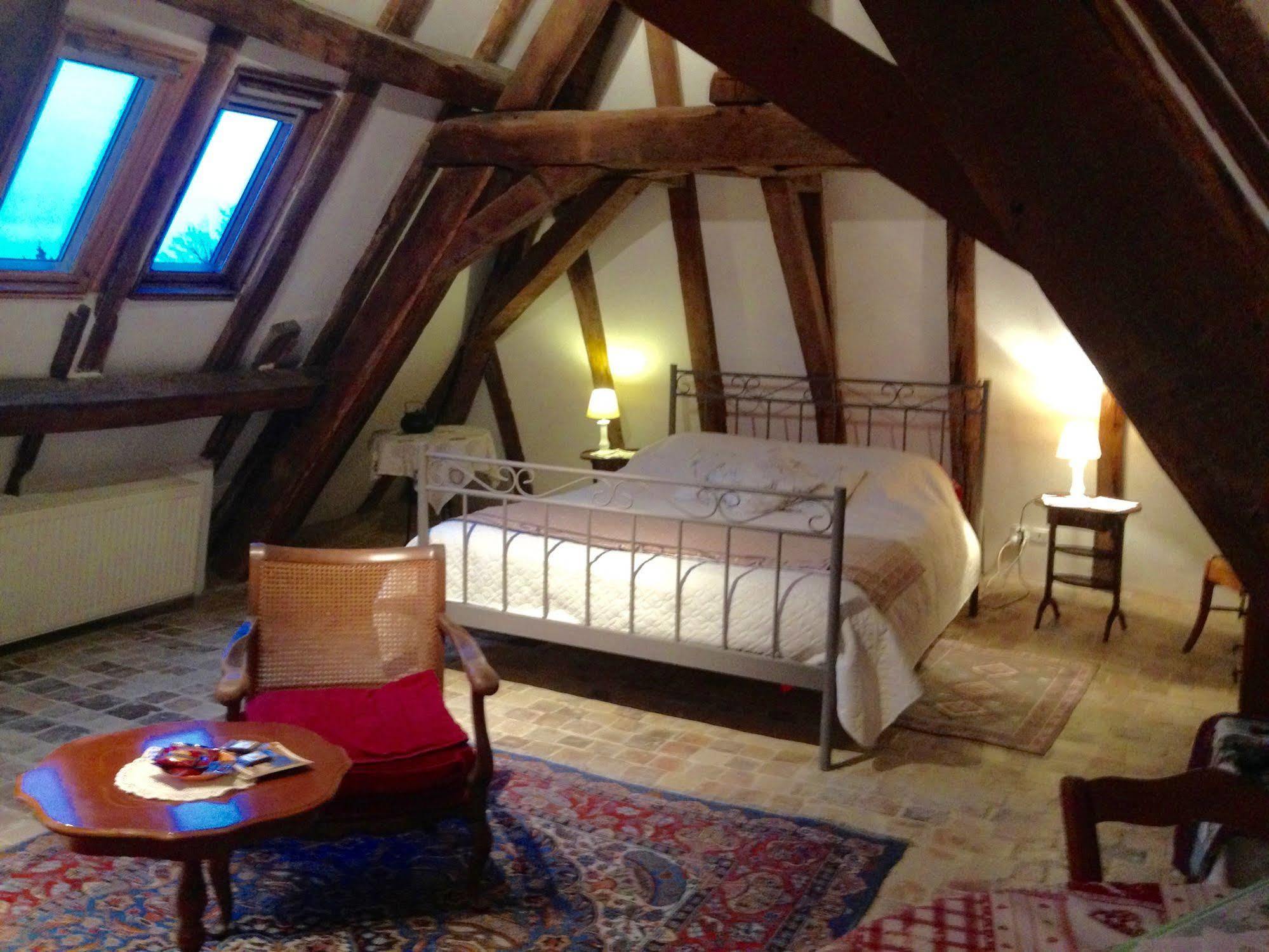 Chateau D'Avanton Luaran gambar