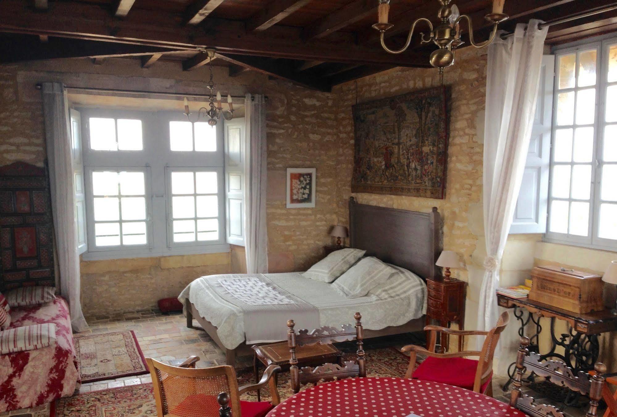 Chateau D'Avanton Luaran gambar