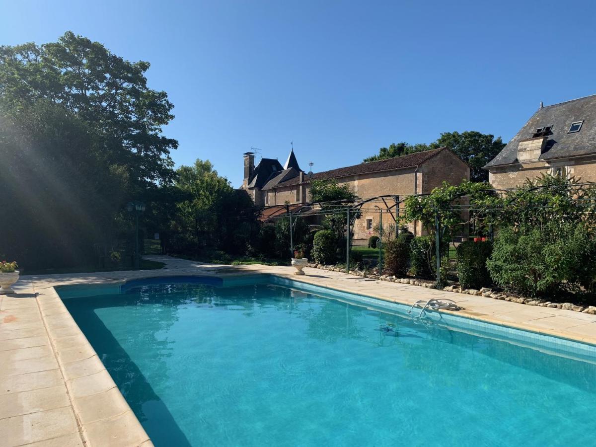 Chateau D'Avanton Luaran gambar